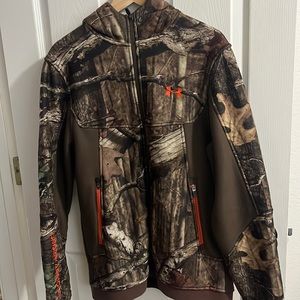 Men’s underarmor zip up hoodie